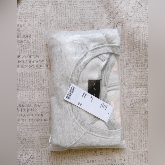 Sweatshirt - Picture 3 of 4